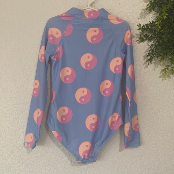 Cotton on Kids One Piece Rashguard - Picture 2 of 9